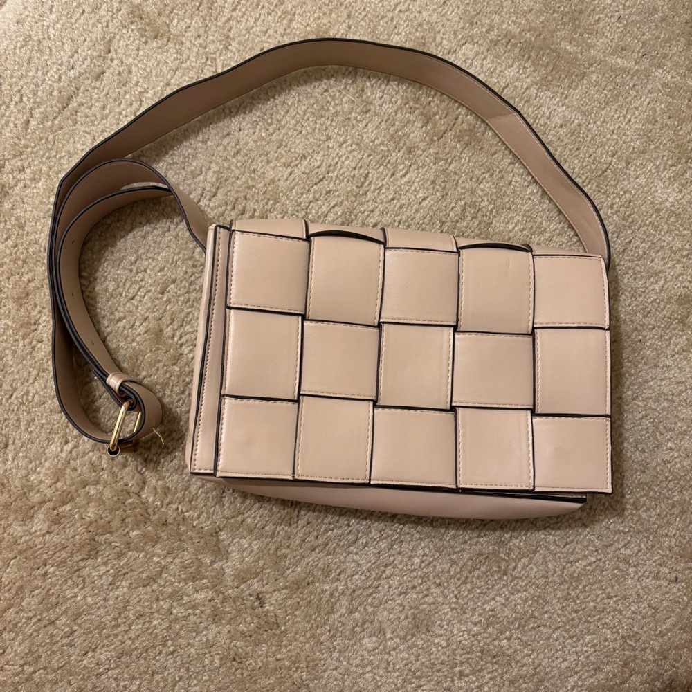 Sondra Roberts Woven Leather Tan Crossbody Bag NWOT